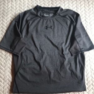 New without tag Under Armour Mens Heat gear compression t-shirt